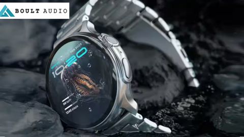 This smartwatch launched with super amoled display at such a low price, will not spoil even in water!