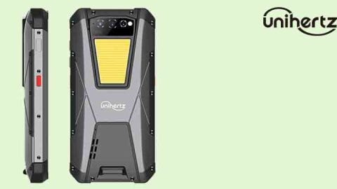 The battery of this smartphone is like a power bank, it will get 1800 hours of backup, along with 200MP camera.